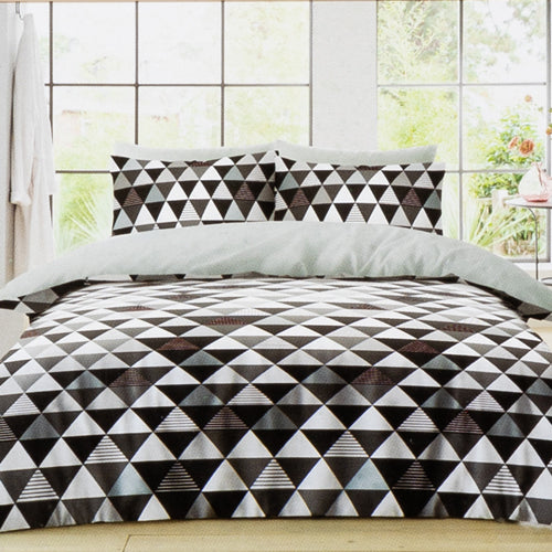 Life From Coloroll Black & White Triangle Printed Duvet Set Double Duvet Sets Coloroll   