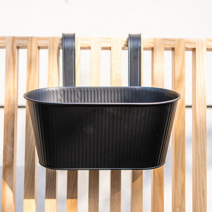 Over Fence Ribbed Planter Black 26.5cm Assorted Packs